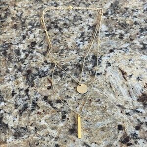 Elegant Gold Layered Necklace
